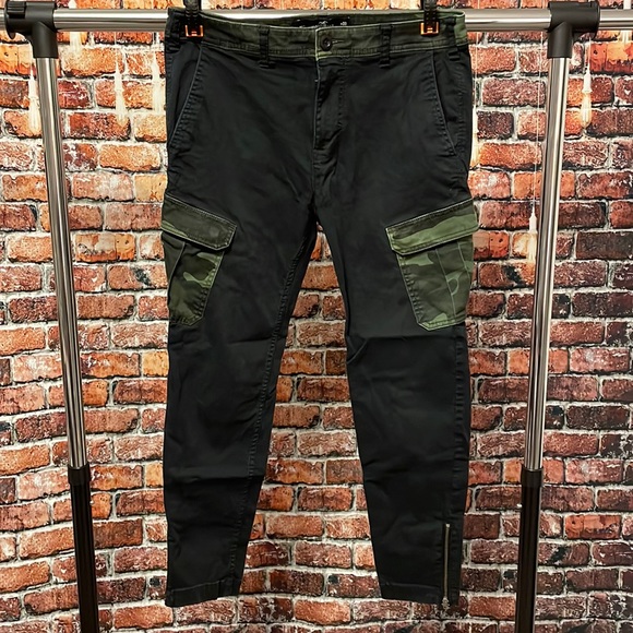 Hollister Pants Hollister Black Camo Cargo Super Skinny Joggers 33